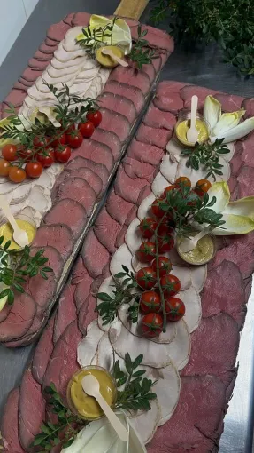 Plateaux de charcuterie, de fromage, de crudités, de fruits, de rôti de porc et de bœuf pour vos événements de l'été, Ajaccio, SAS T.PRIM